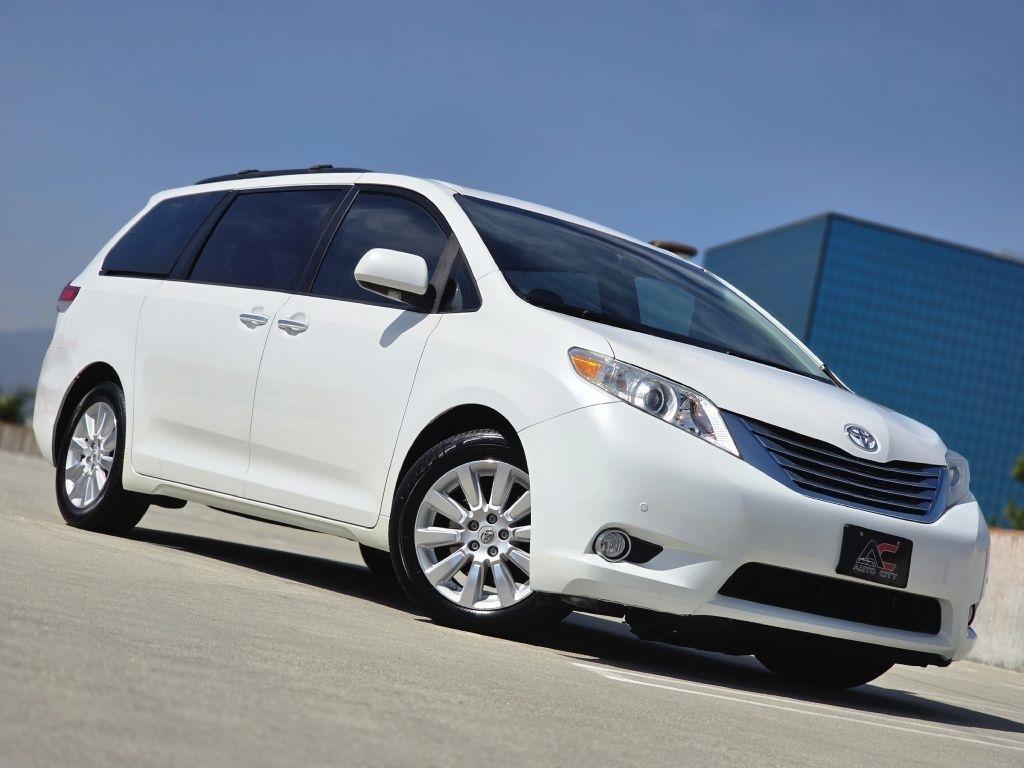 2012 Toyota Sienna XLE FWD 8-Passenger V6