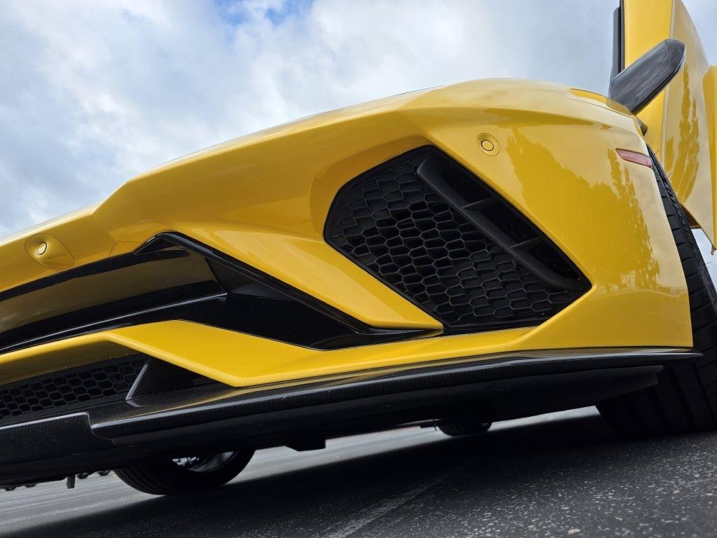 Lamborghini Aventador photo 28