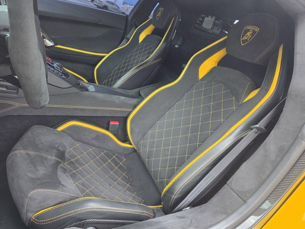 Lamborghini Aventador photo 44