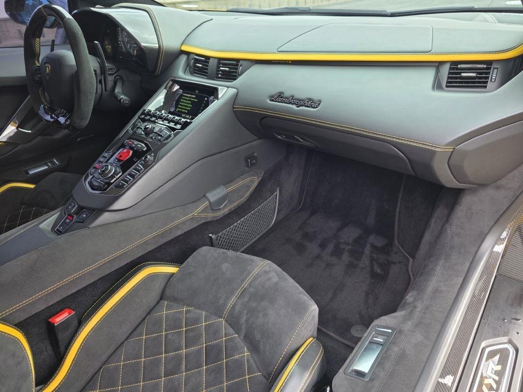 Lamborghini Aventador photo 46