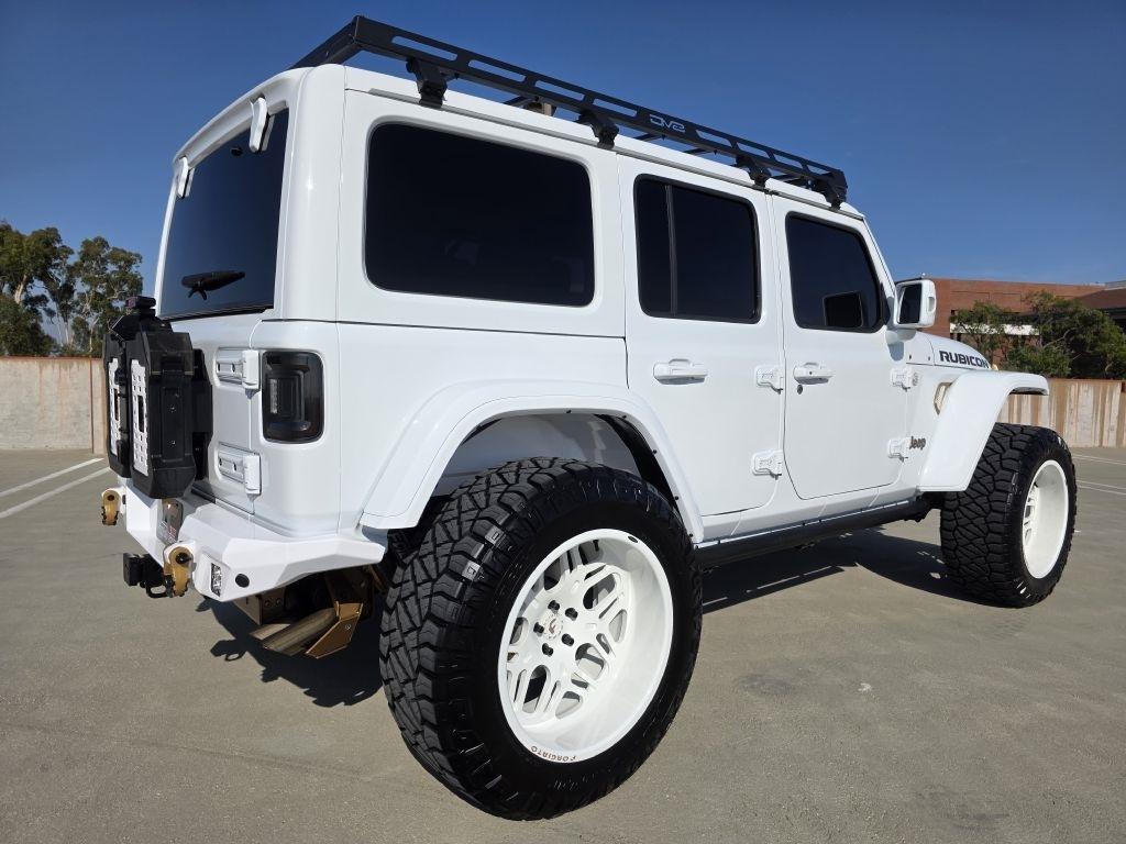 Jeep Wrangler photo 8