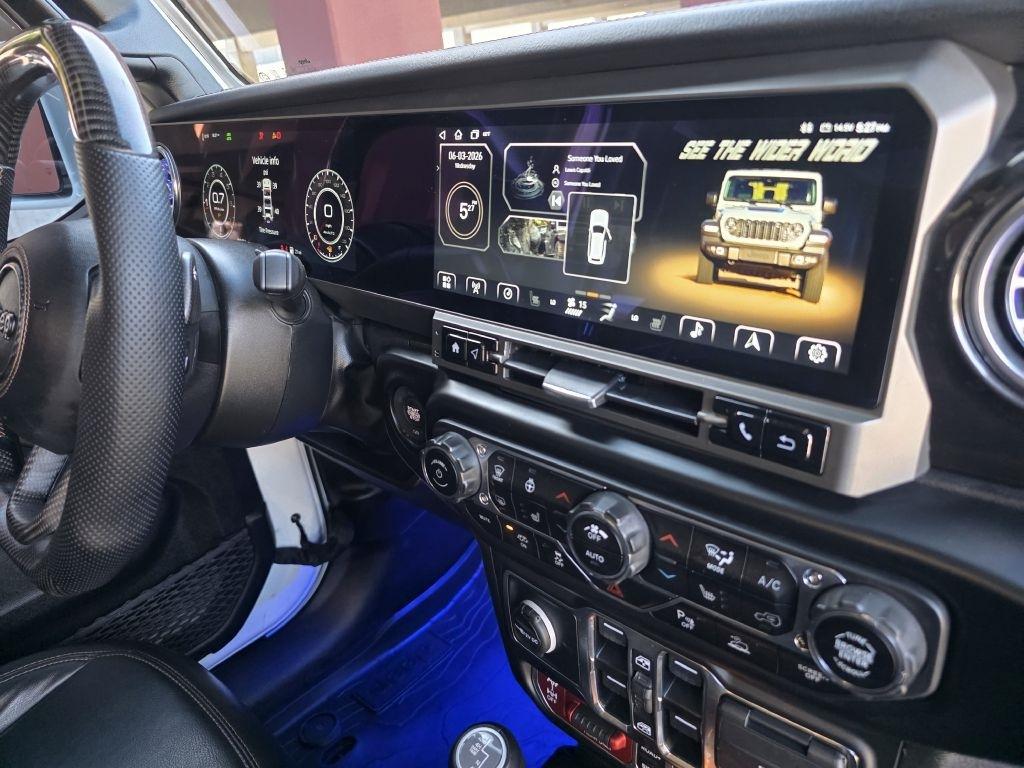 Jeep Wrangler photo 34
