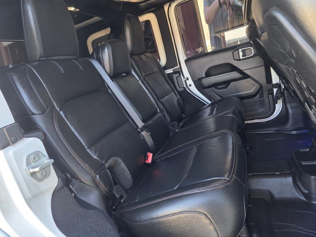 Jeep Wrangler photo 40