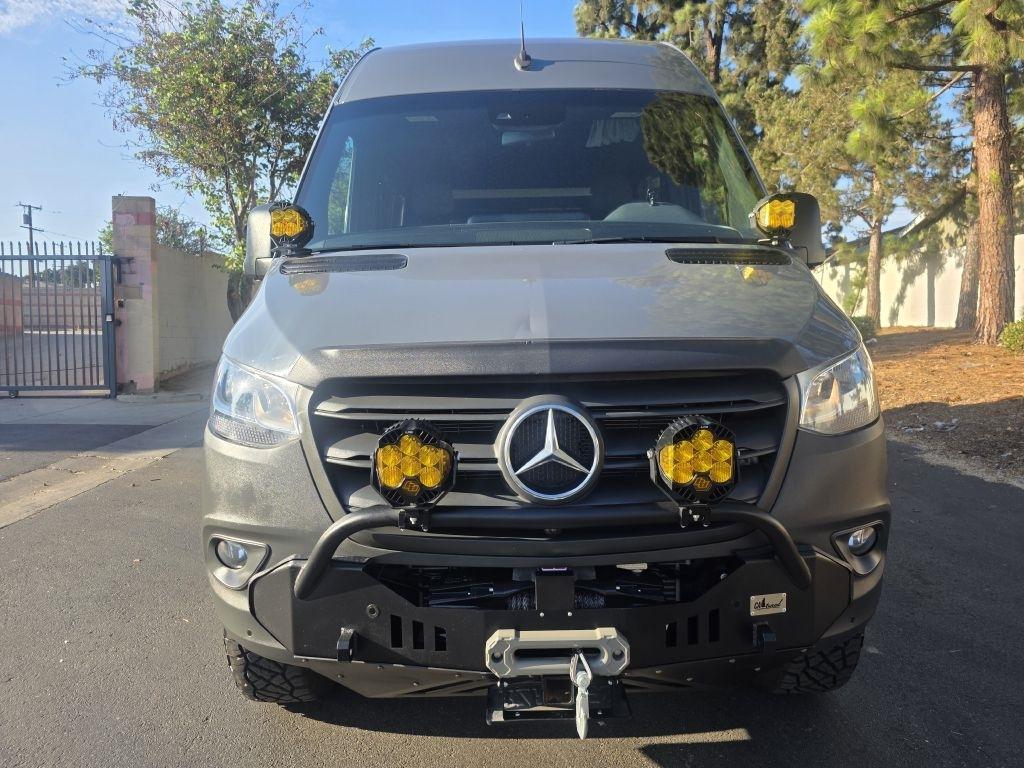 Mercedes-Benz Sprinter photo 4