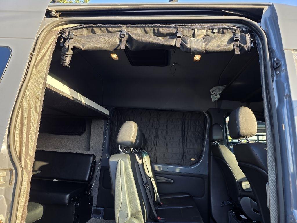 Mercedes-Benz Sprinter photo 39
