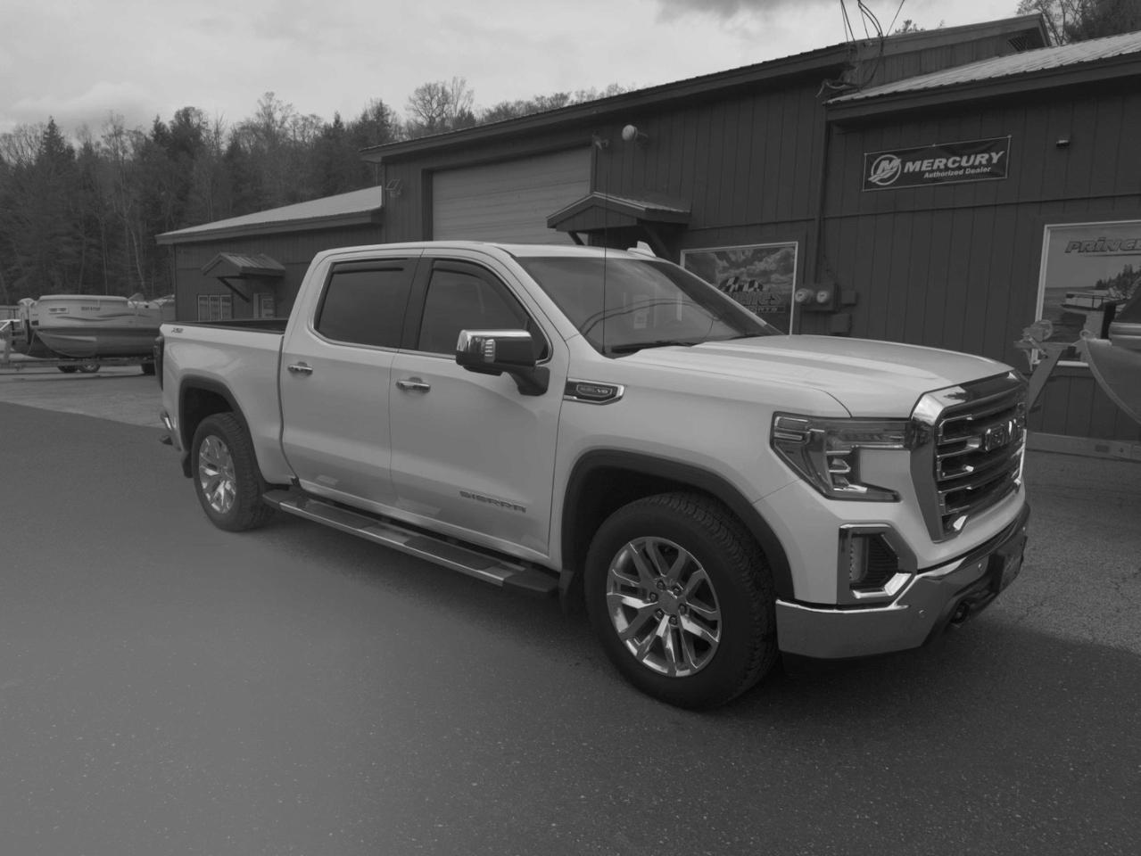 GMC Sierra 1500 SLT Crew Cab Short Box 4WD 2021