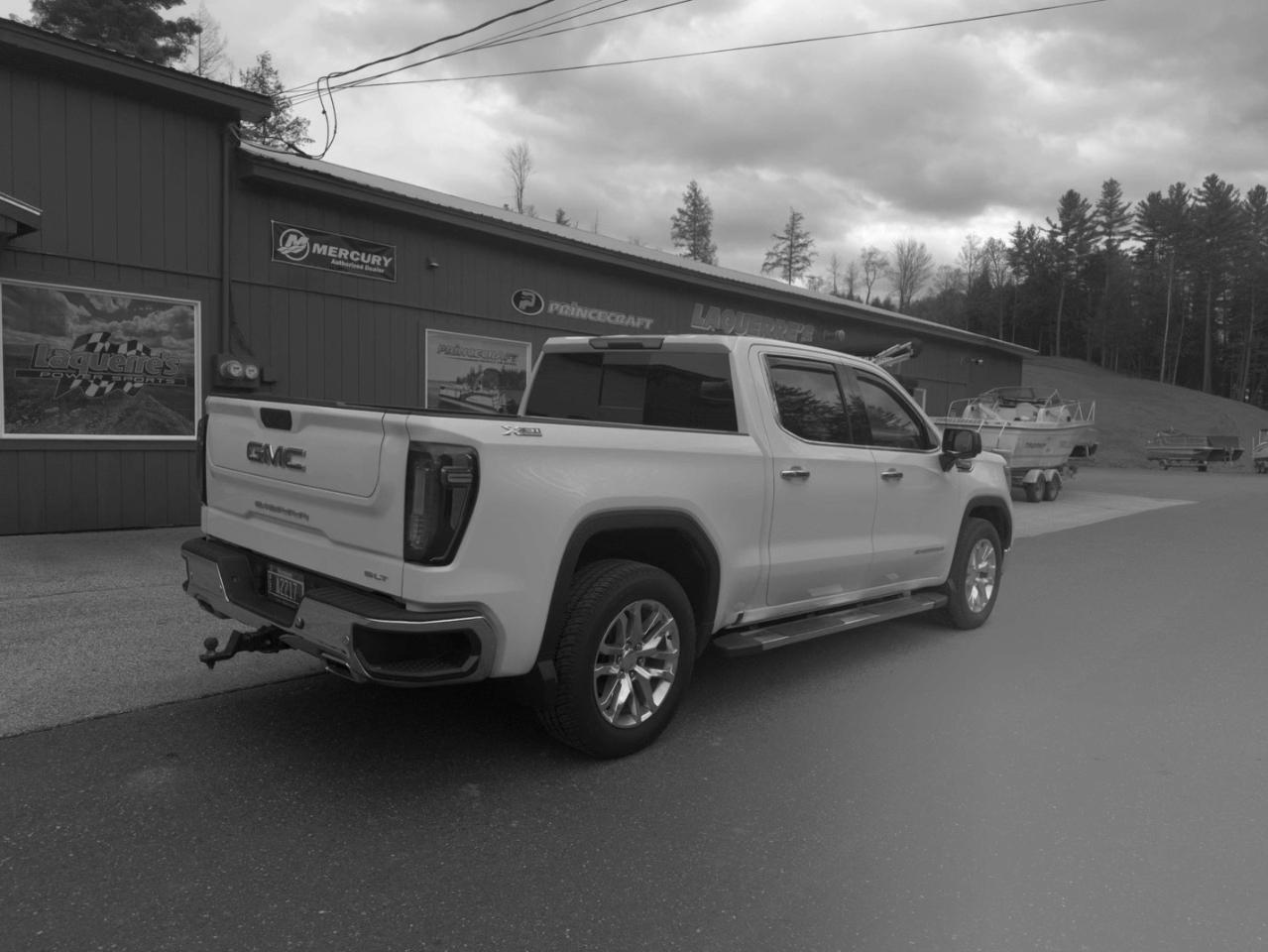GMC Sierra 1500 SLT Crew Cab Short Box 4WD 2021