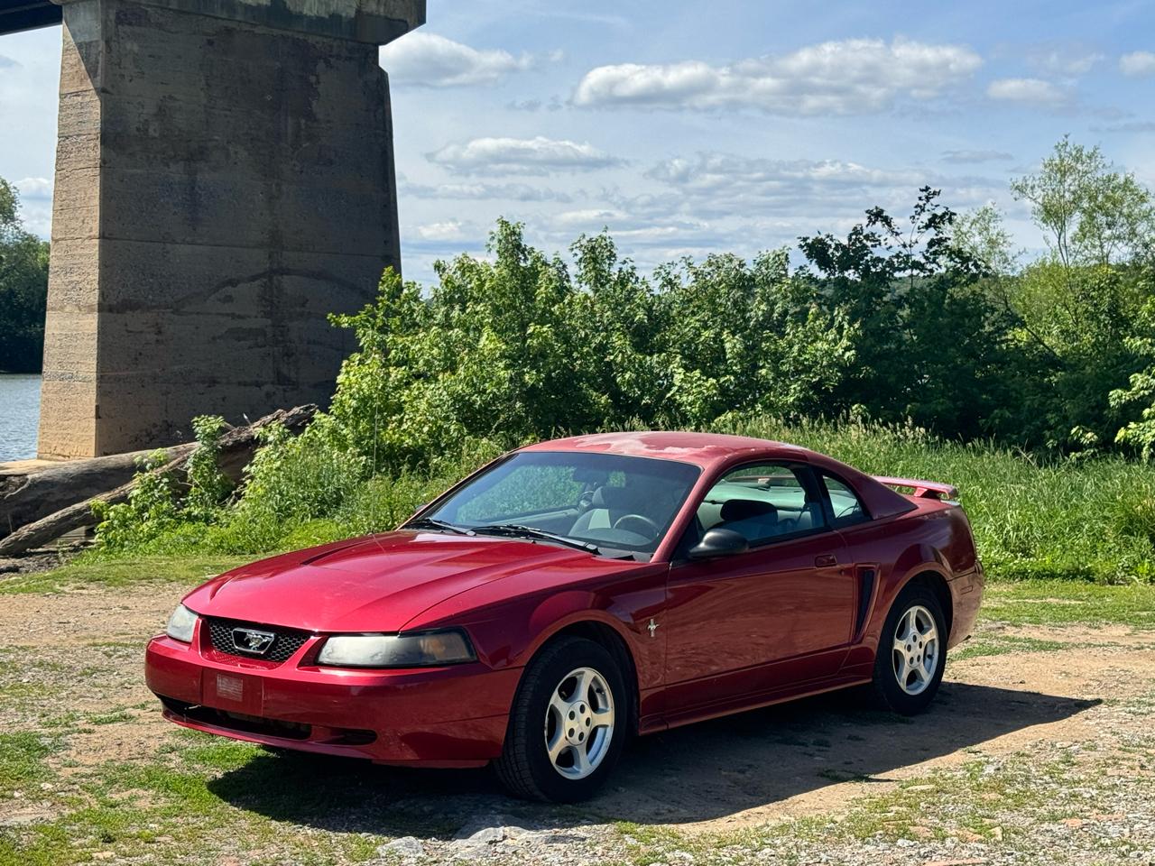 Ford Mustang Standard Coupe 2003