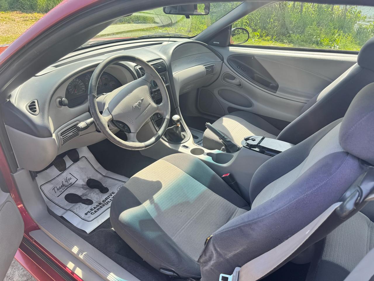 Ford Mustang Standard Coupe 2003