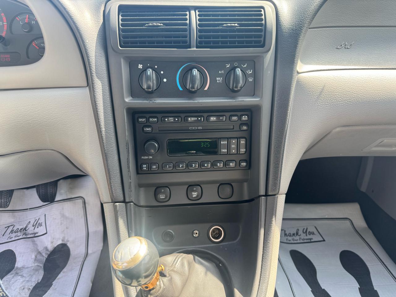 Ford Mustang Standard Coupe 2003