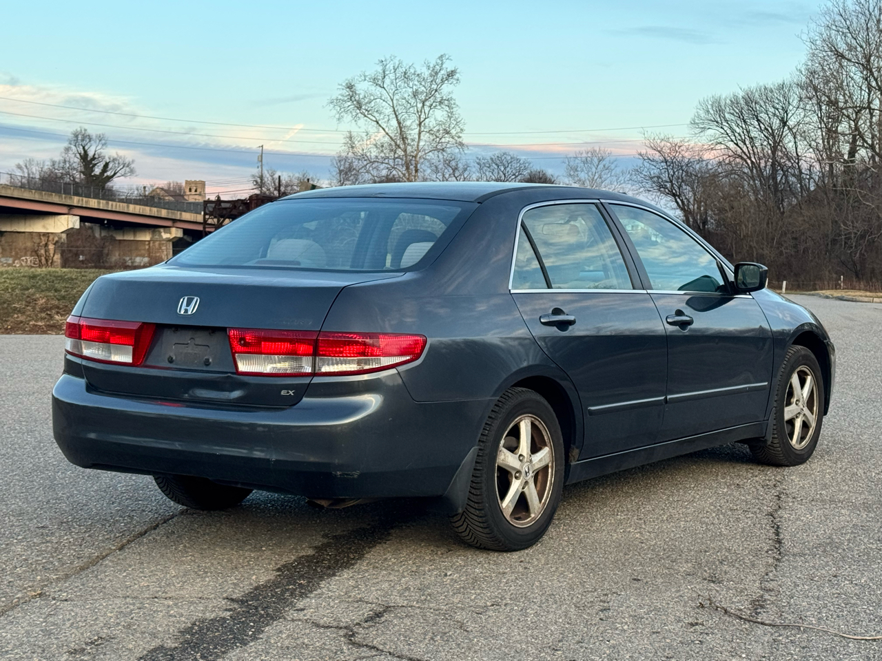 Honda Accord EX Sedan with Side Curtain Airbags 2004