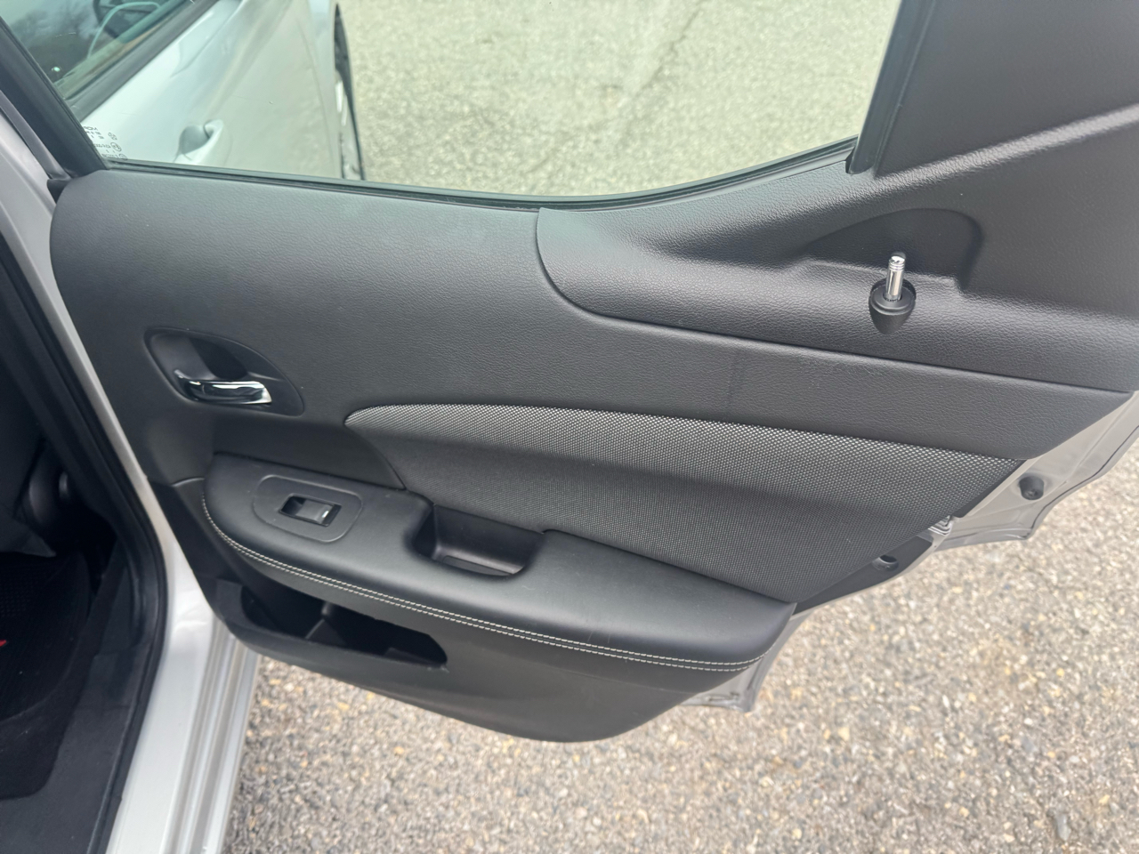 Dodge Avenger Base 2012