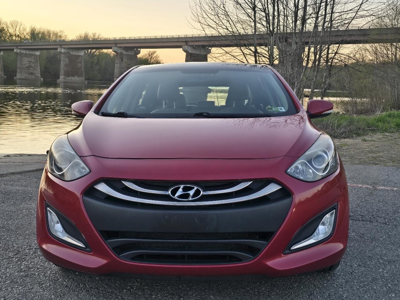 Hyundai Elantra GT A/T 2013