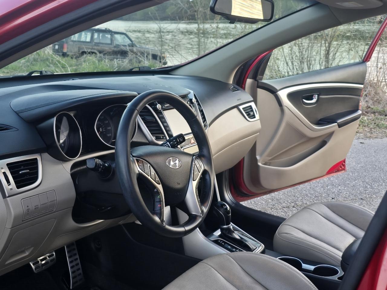 Hyundai Elantra GT A/T 2013