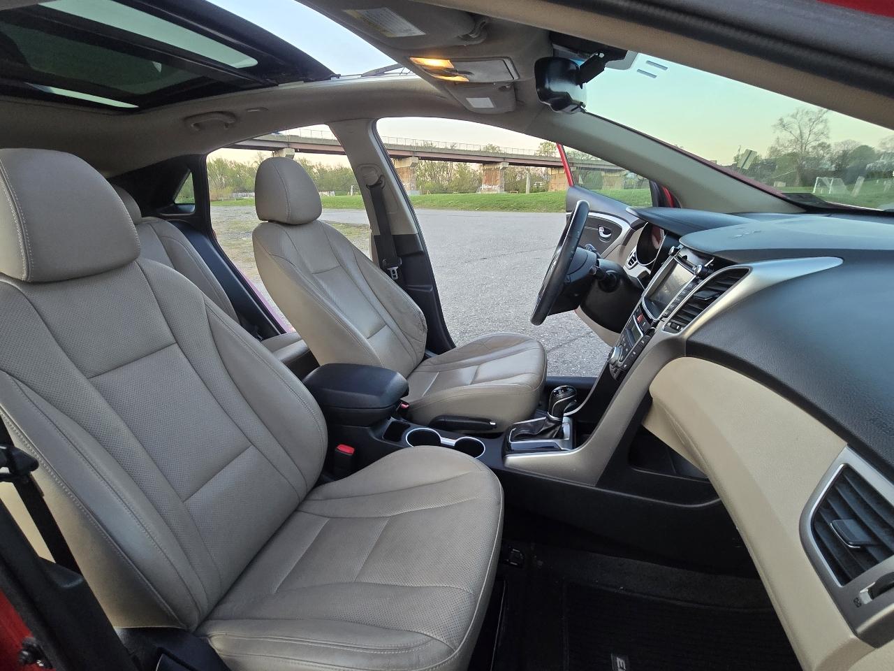 Hyundai Elantra GT A/T 2013