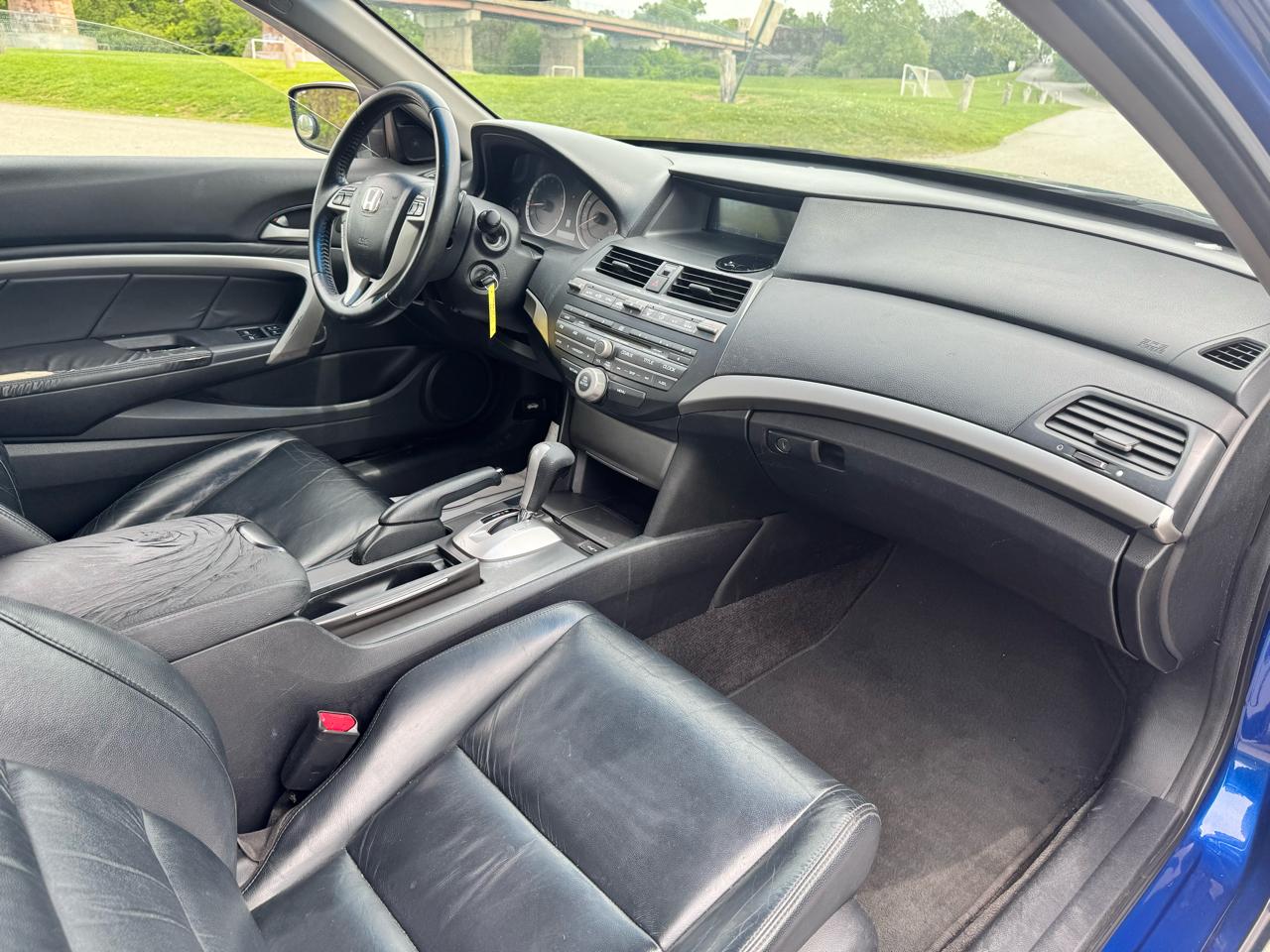 Honda Accord EX-L V-6 Coupe AT 2011