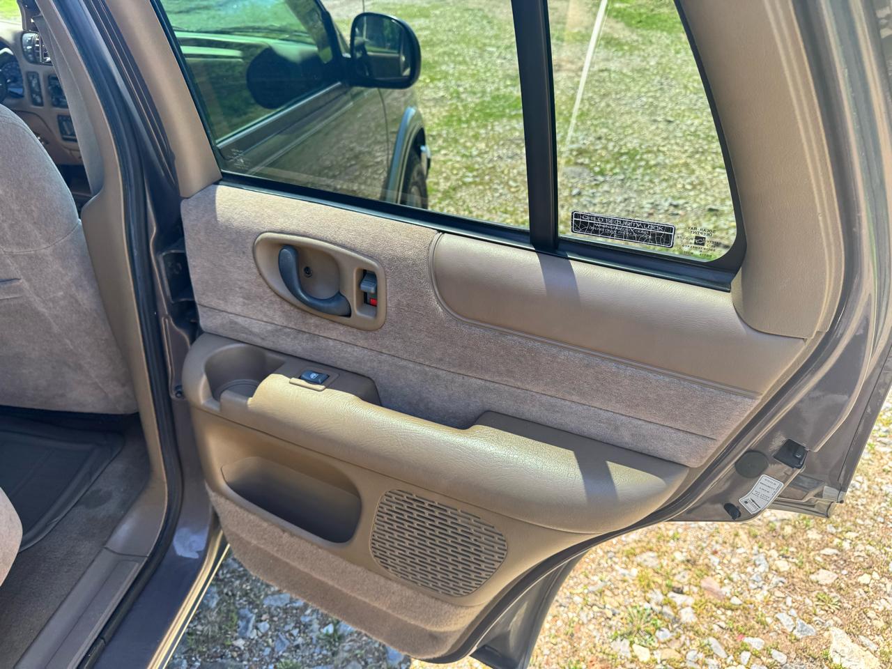 Chevrolet Blazer 4-Door 4WD 1998