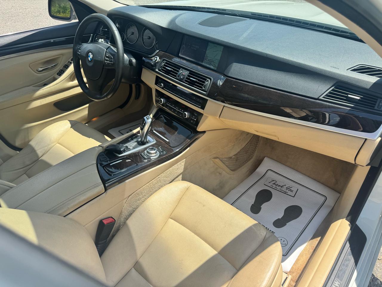 BMW 5-Series 528i xDrive 2012