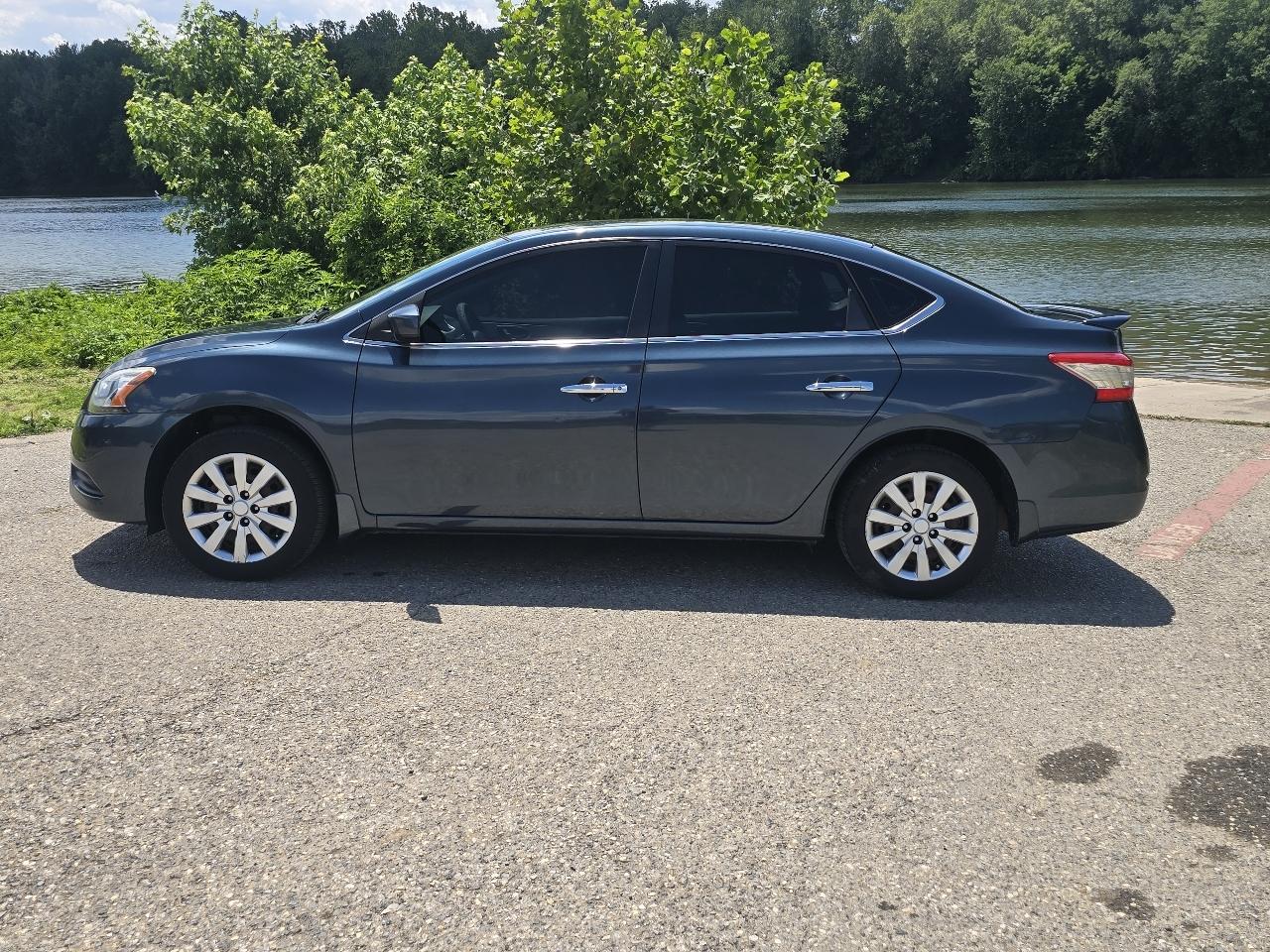 Nissan Sentra S CVT 2014