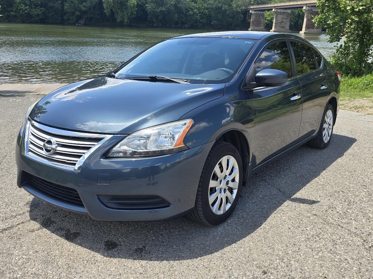 Nissan Sentra S CVT 2014