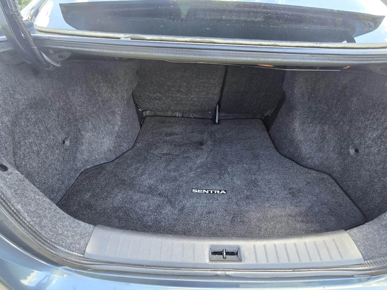 Nissan Sentra S CVT 2014