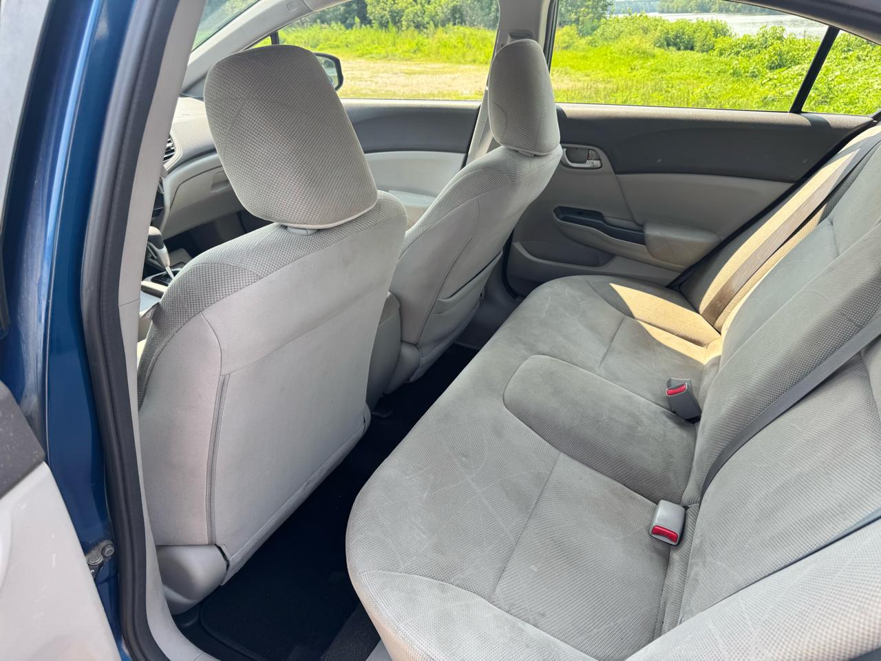 Honda Civic LX Sedan 5-Speed AT 2012