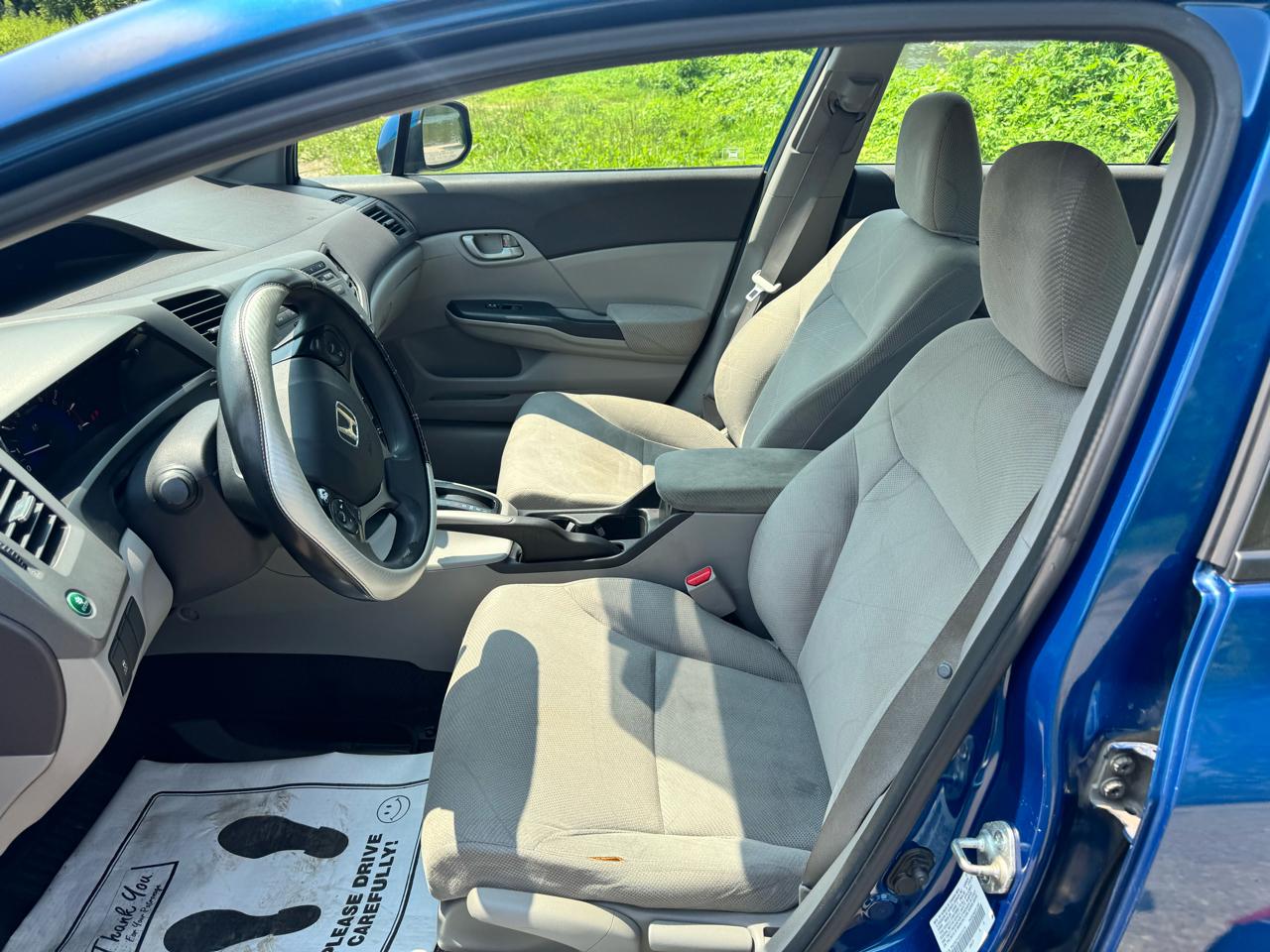 Honda Civic LX Sedan 5-Speed AT 2012