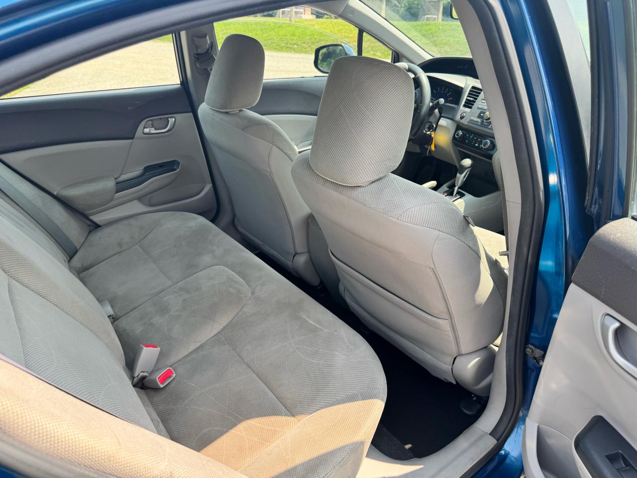 Honda Civic LX Sedan 5-Speed AT 2012
