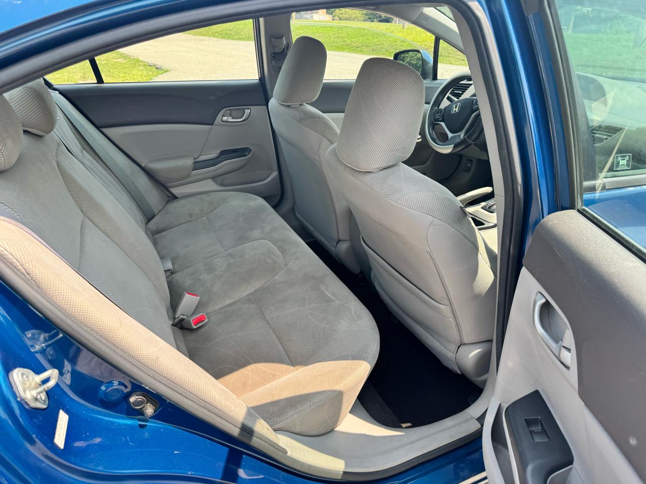 Honda Civic LX Sedan 5-Speed AT 2012