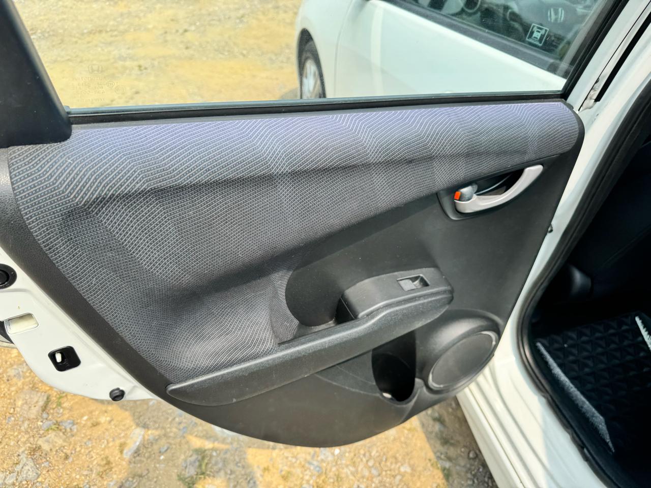 Honda Fit Sport 5-Speed AT 2009