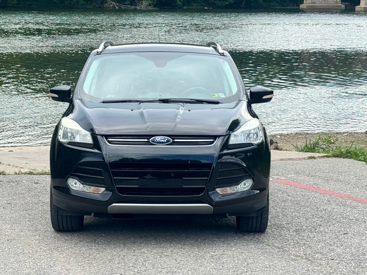 Ford Escape Titanium 4WD 2016