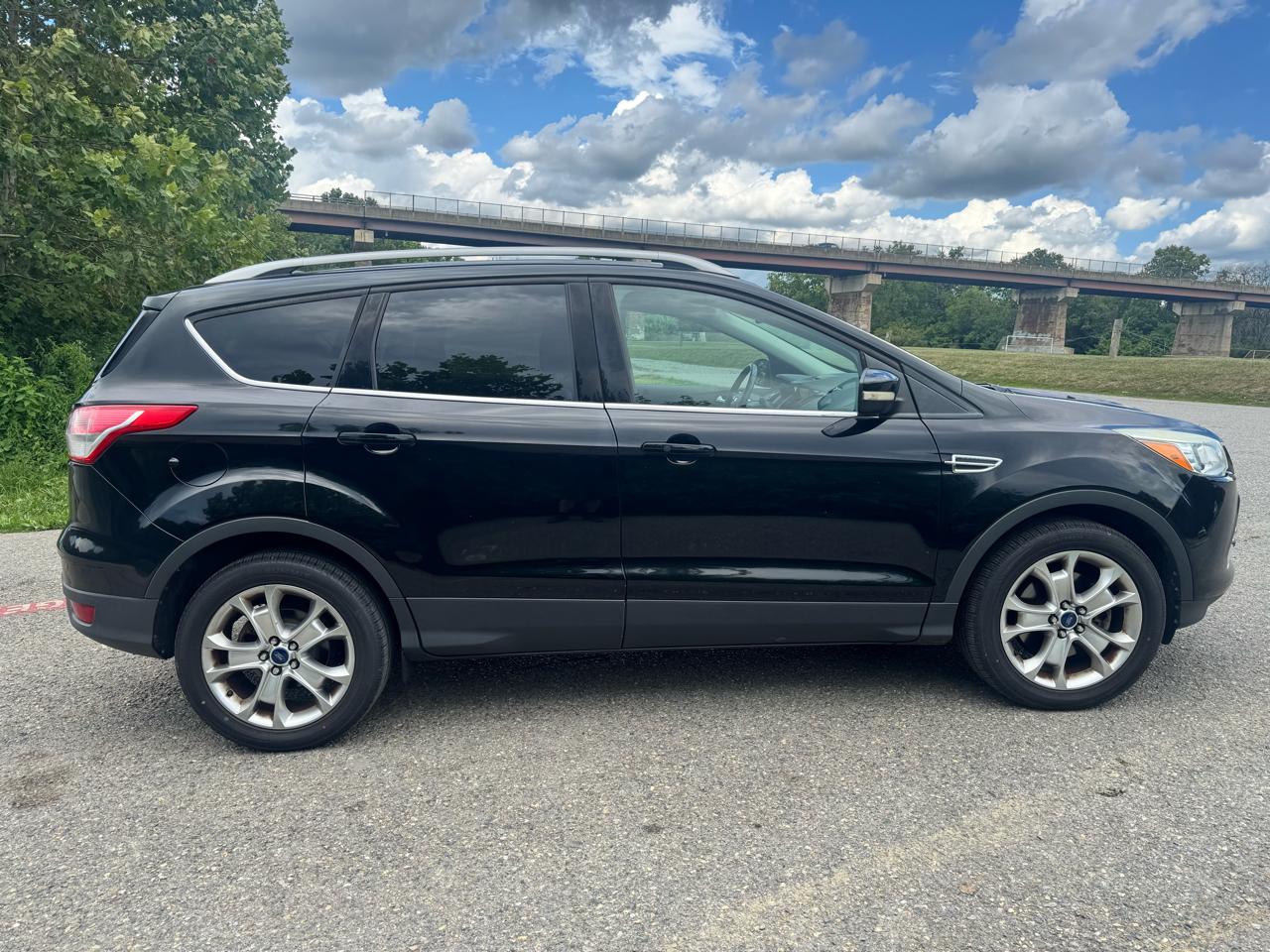Ford Escape Titanium 4WD 2016