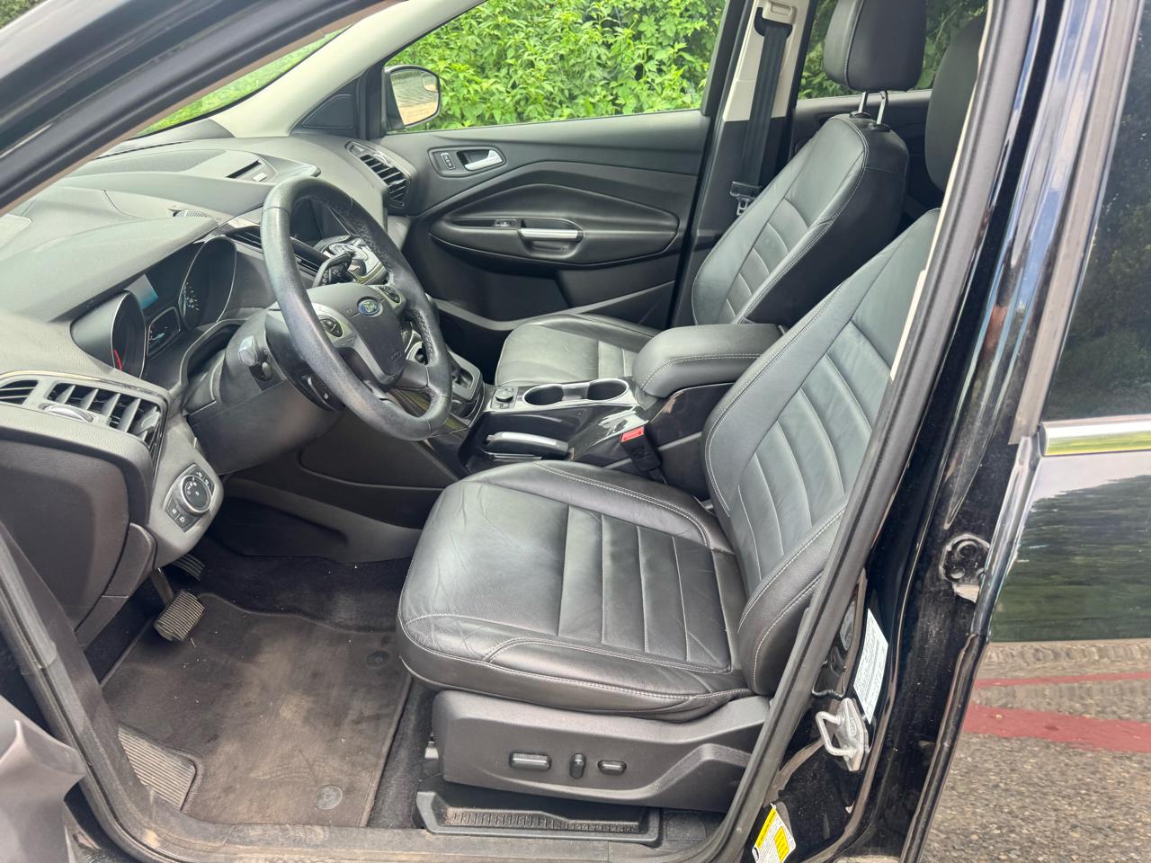Ford Escape Titanium 4WD 2016