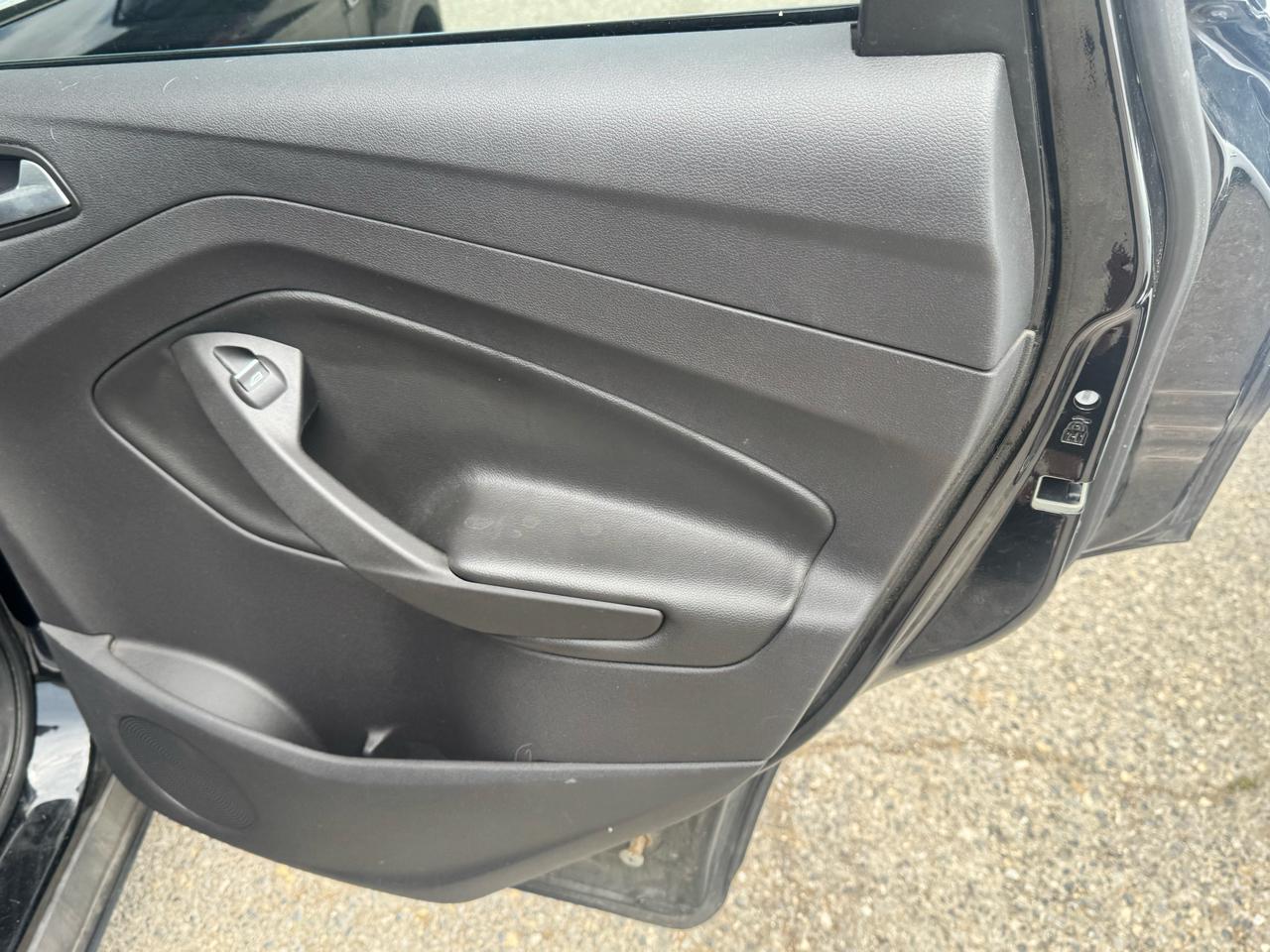 Ford Escape Titanium 4WD 2016