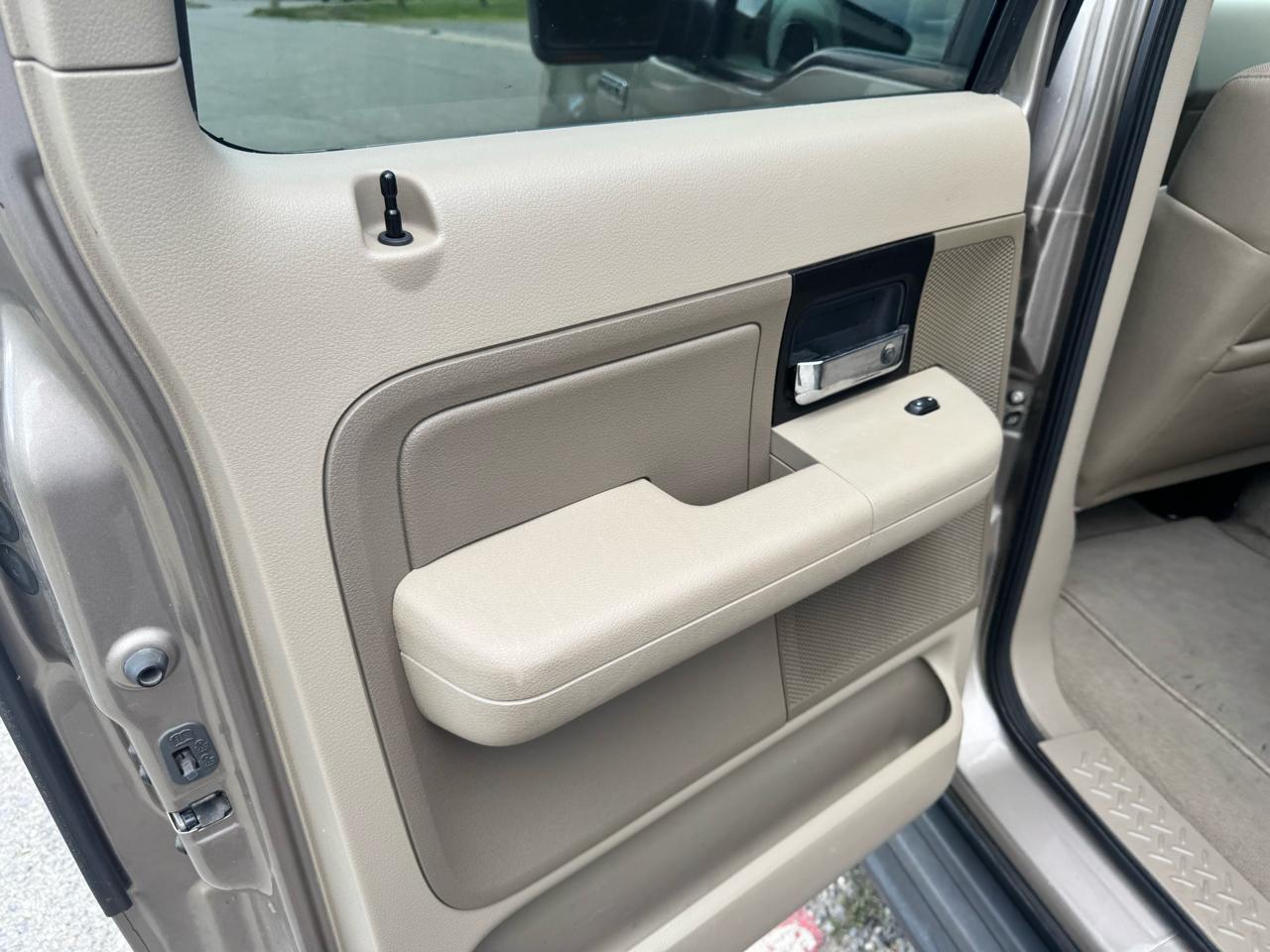 Ford F-150 FX4 SuperCrew 4WD 2005