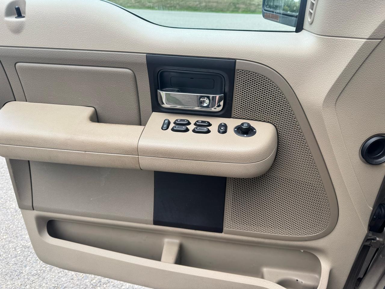 Ford F-150 FX4 SuperCrew 4WD 2005