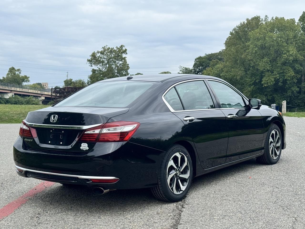 Honda Accord EX-L Sedan CVT 2016