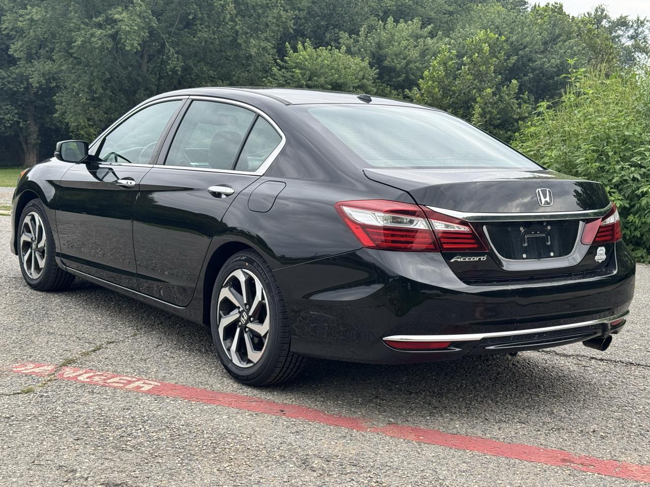 Honda Accord EX-L Sedan CVT 2016