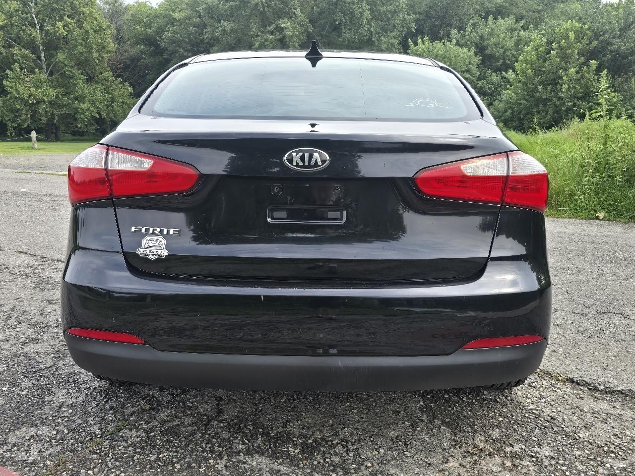 Kia Forte LX w/Popular Package 2016