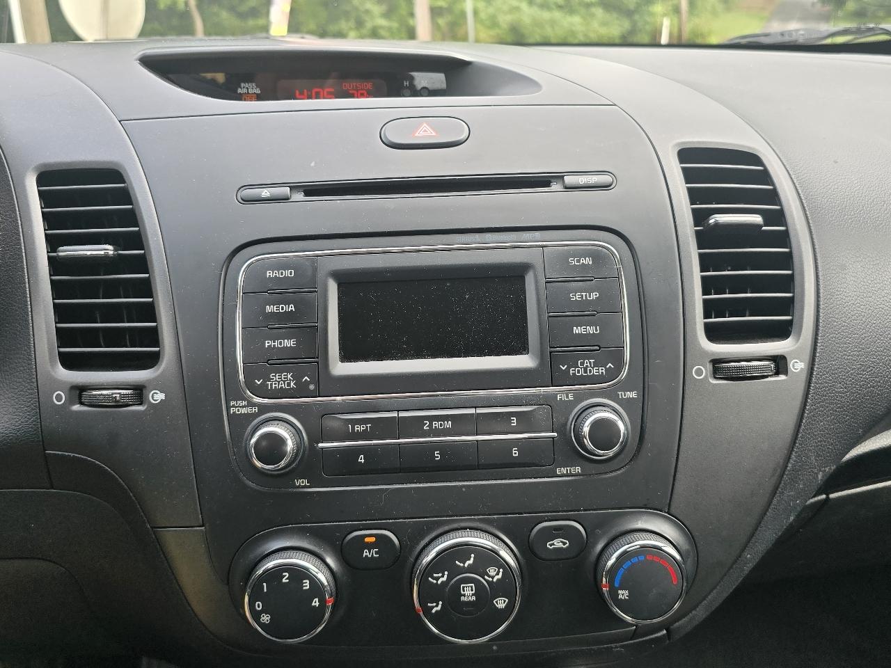 Kia Forte LX w/Popular Package 2016
