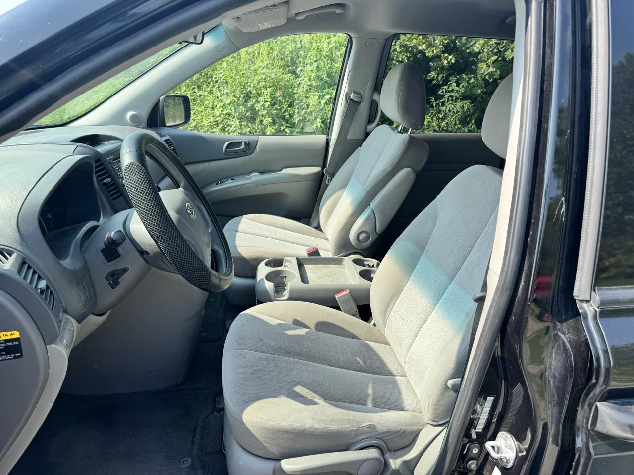 Kia Sedona LX LWB 2011