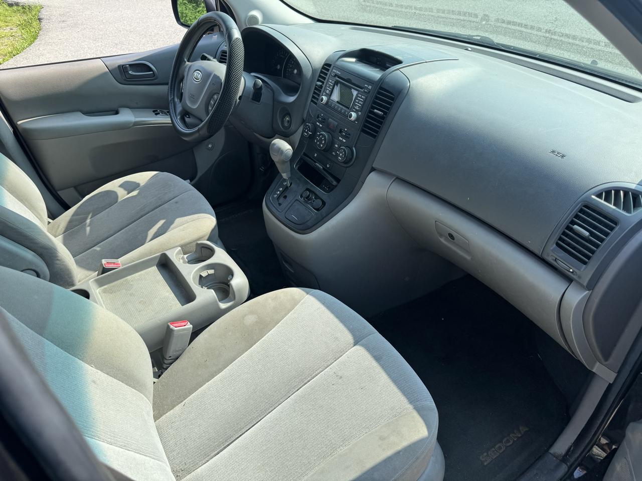 Kia Sedona LX LWB 2011