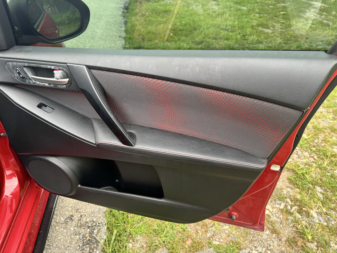 Mazda MAZDA3 s Sport 5-Door 2011