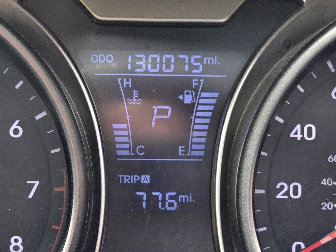 Hyundai Veloster Base 2012