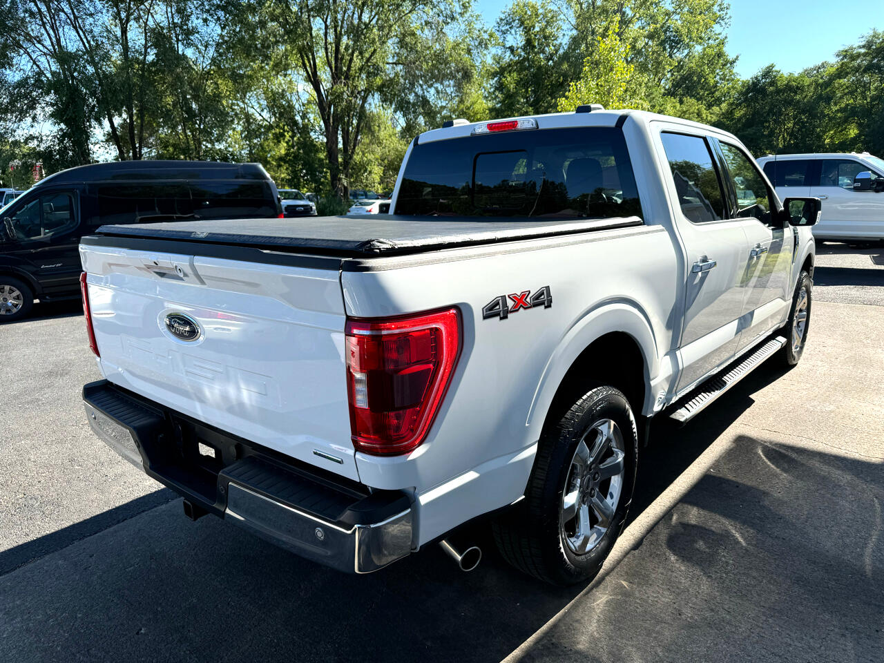 2022 Ford F-150 XLT photo 2