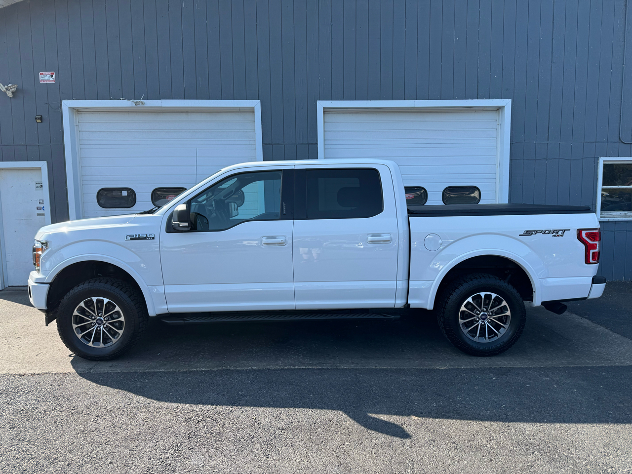 Ford F-150 XLT SuperCrew 4WD 2019