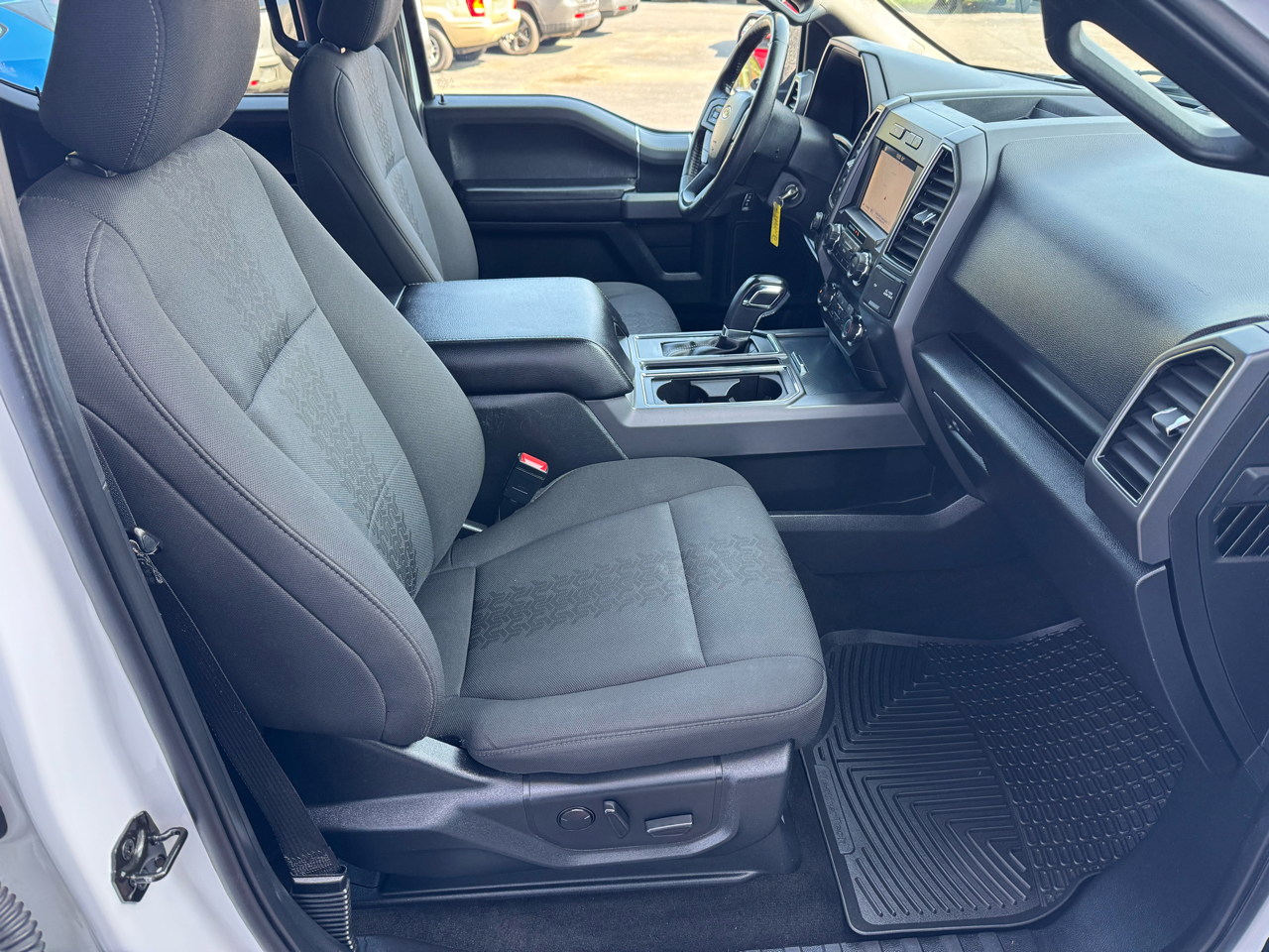 Ford F-150 XLT SuperCrew 4WD 2019