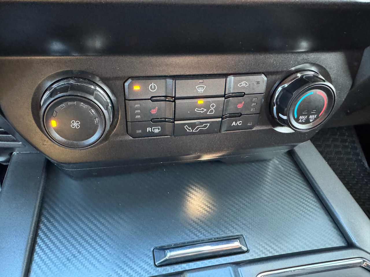 Ford F-150 XLT SuperCrew 4WD 2019