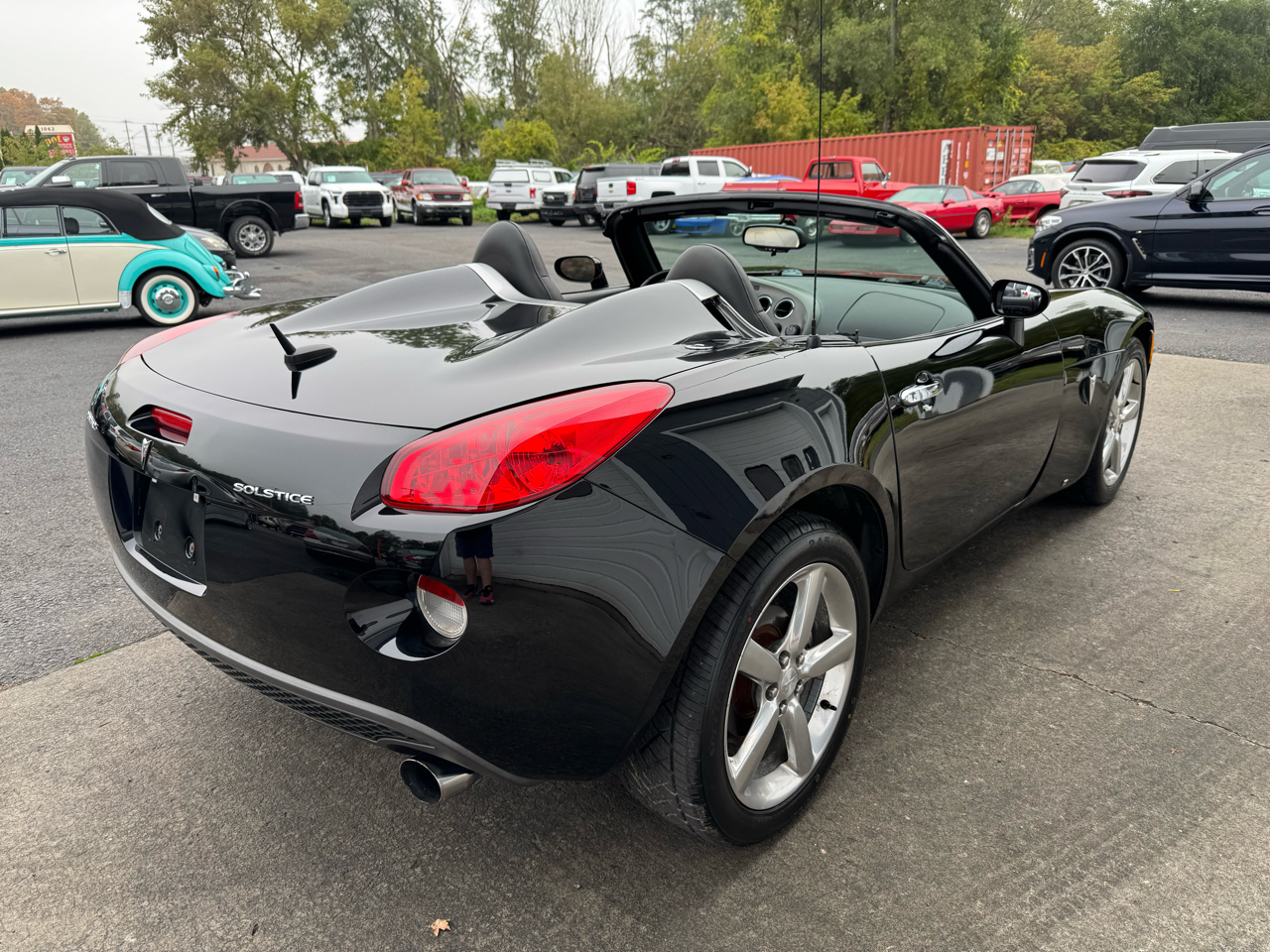 2008 Pontiac Solstice Convertible photo 2
