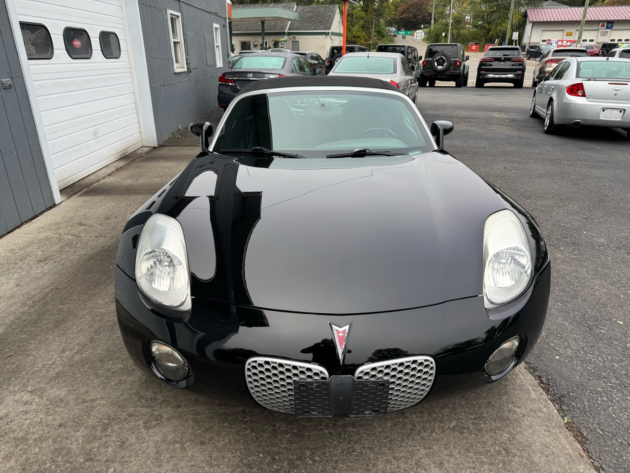 2008 Pontiac Solstice Convertible photo 5